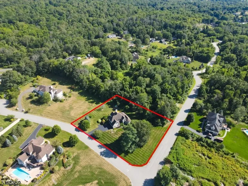 2 Sutton Ct, Hardyston, NJ 07419 - Image #3