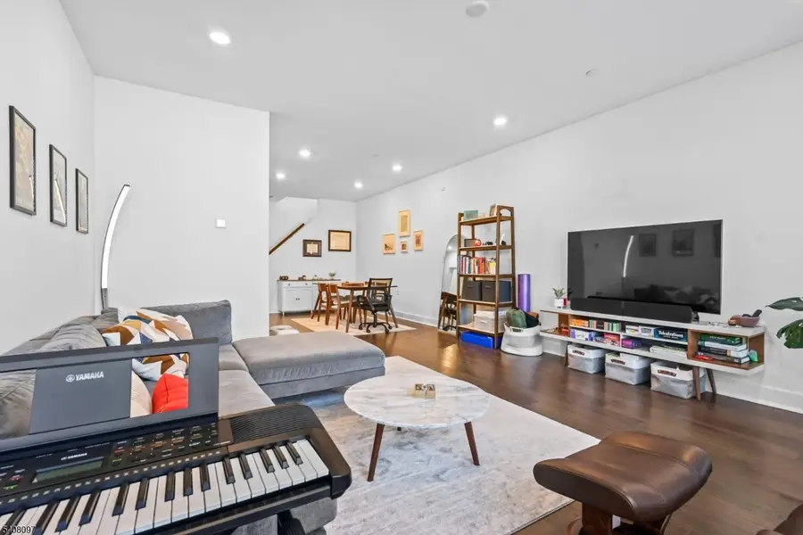 353 Main St, Singac, NJ 07424 - Image #3