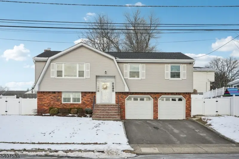 14 Carr Pl, Totowa, NJ 07512 - Image #1