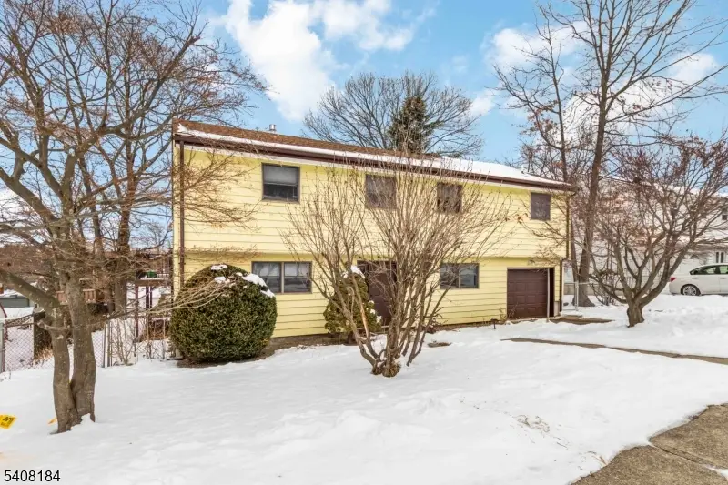 515 Herrick Dr, Rockaway Township, NJ 07866 - Image #2