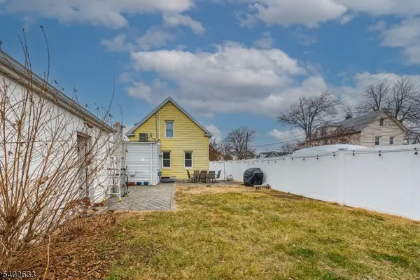 17 Dietrich St Hm, Little Ferry Boro, NJ 07643