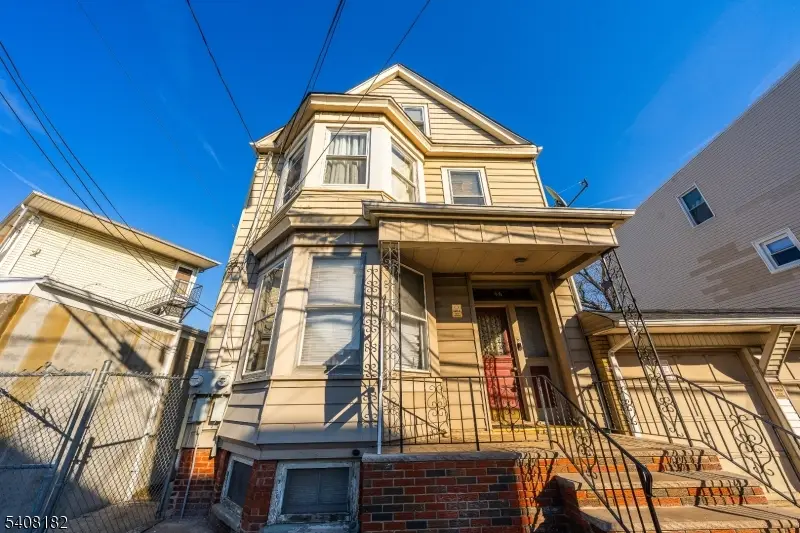 44 Richards St, Newark, NJ 07105 - Image #2