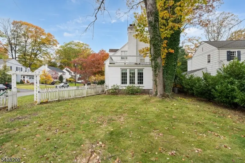 16 Meadowbrook Rd, Chatham, NJ 07928 - Image #3