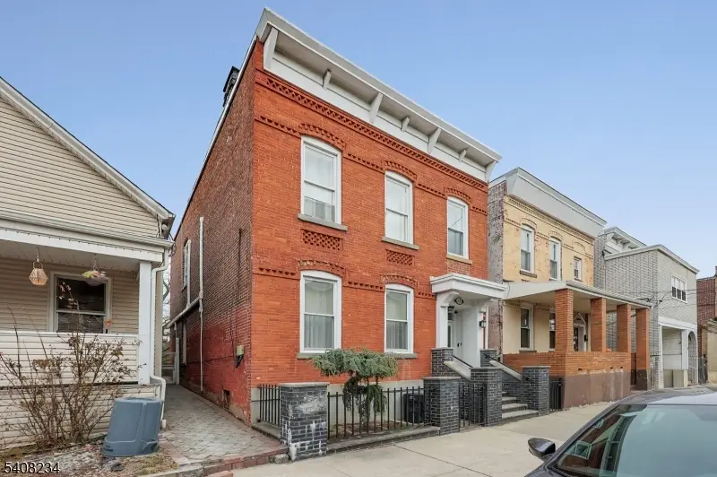 13 W 16th St, Bayonne, NJ 07002 - Image #2