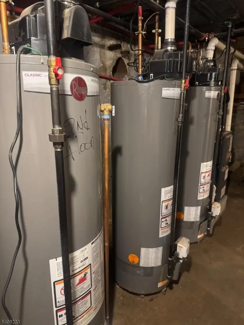 232 Ivy Ct, Orange, NJ 07050 - Image #2