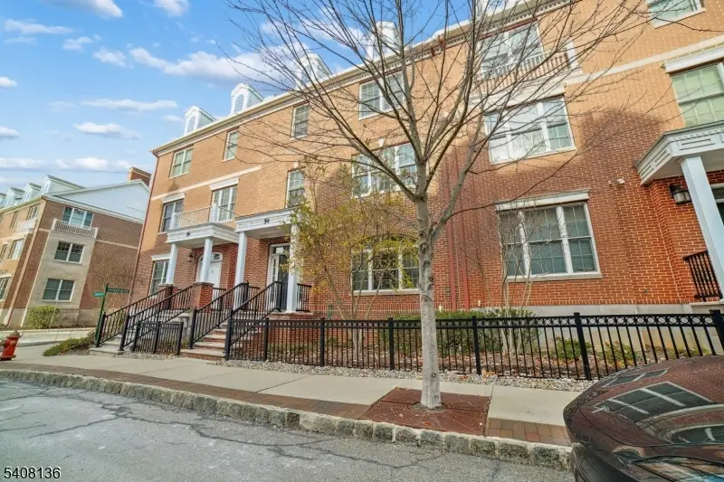 54 Carillon Cir, Livingston, NJ 07039 - #1