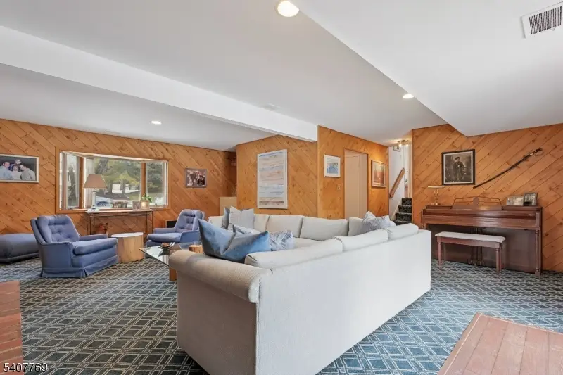 68 E Sherbrooke Pkwy, Livingston, NJ 07039 - Image #3