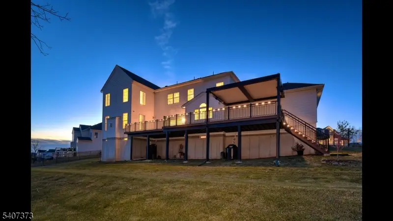 19 Donna Dr, Raritan Township, NJ 08822 - Image #3