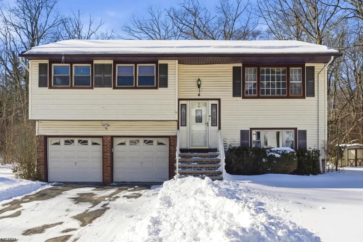 5 Downstream Dr, Flanders, NJ 07836 - Image #1