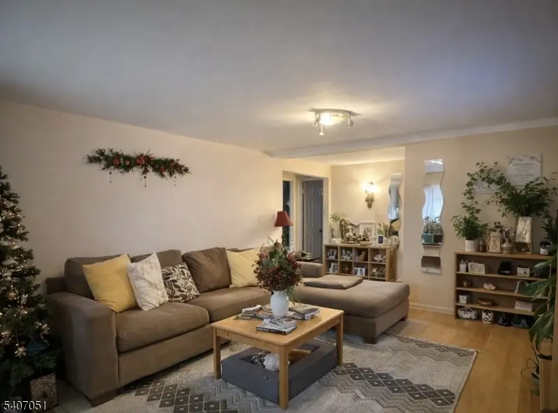 18A Garfield Park #18a, Edison, NJ 08837 - Image #2