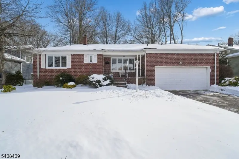 20 Archbridge Ln, Springfield, NJ 07081 - Image #1