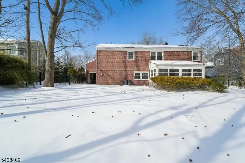 20 Archbridge Ln, Springfield, NJ 07081 - Image #2