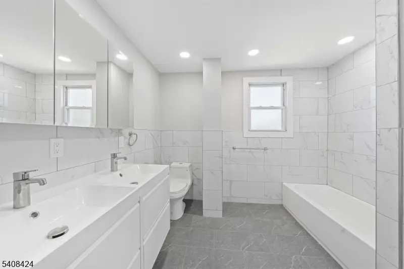 576 Walnut St, Elizabeth, NJ 07201 - Image #3