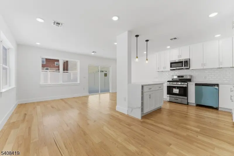 918 Bower St, Linden, NJ 07036 - #3