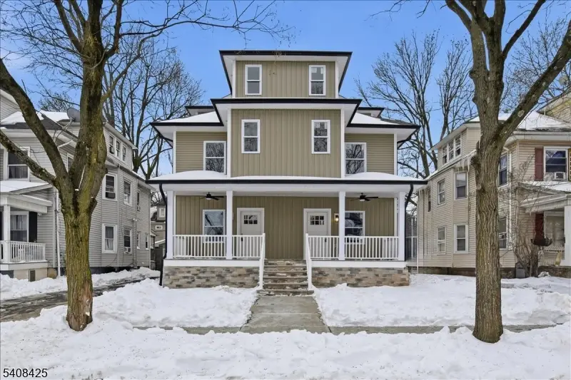 16 White Ter, Newark, NJ 07108 - Image #1