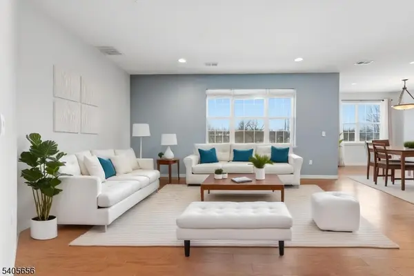 238 Luca Dr #8, Piscataway Twp., NJ 08854