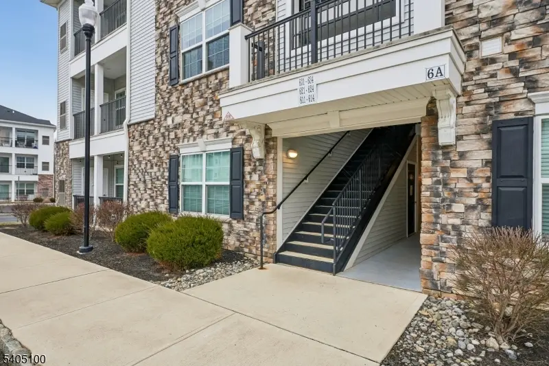 632 Marion Ln, Monroe Township, NJ 08831 - Image #3