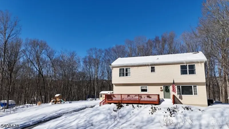 24 Plaza Dr, Crandon Lakes, NJ 07860 - #1