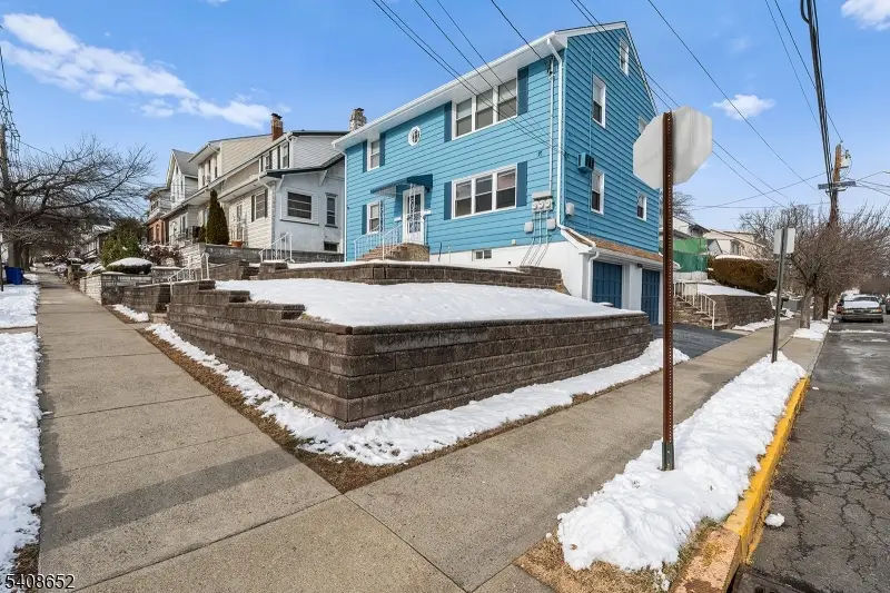 274 Greylock Pkwy, Belleville, NJ 07109 - Image #1