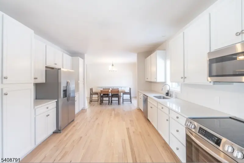 4 Sterling Dr, Wantage, NJ 07461 - #3