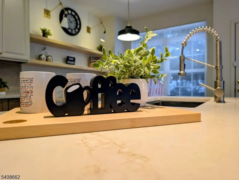 18 Scarlet Oak Dr, Montgomery, NJ 08540 - Image #3