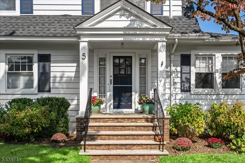 5 Inness Pl, Glen Ridge, NJ 07028 - Image #3