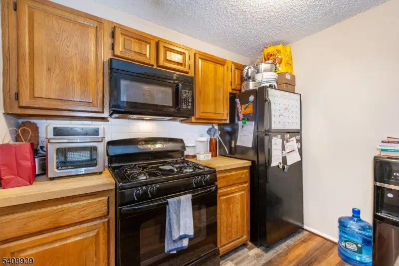 1206 Sycamore Ln, Mahwah, NJ 07430 - Image #3