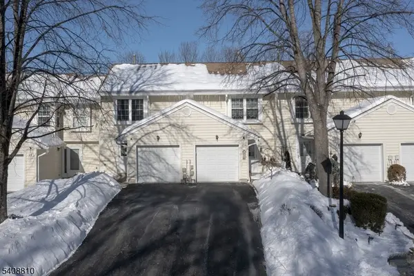 28 Peregrine Point, Hampton Twp., NJ 07860