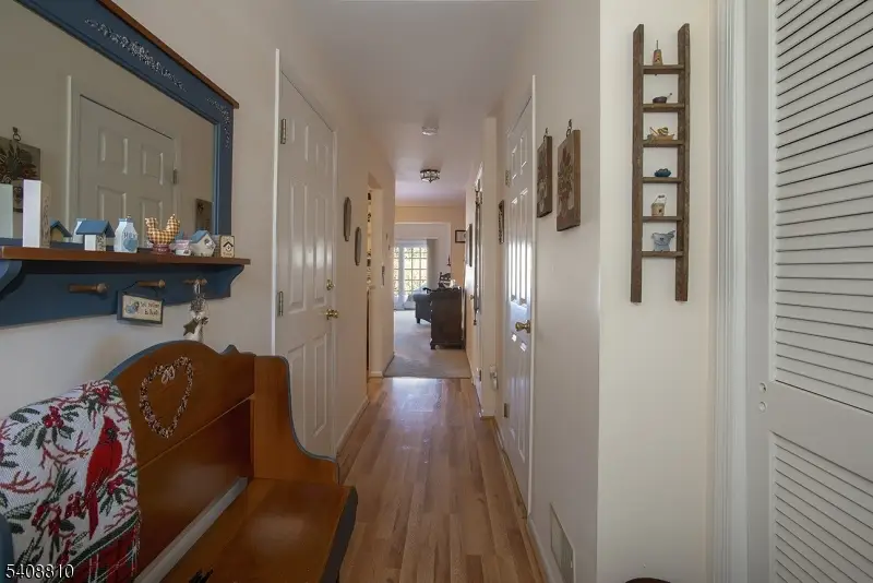 28 Peregrine Point, Hampton Township, NJ 07860 - #2