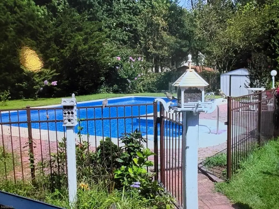 4 Carriage Way, Blackwells Mills, NJ 08844 - #3