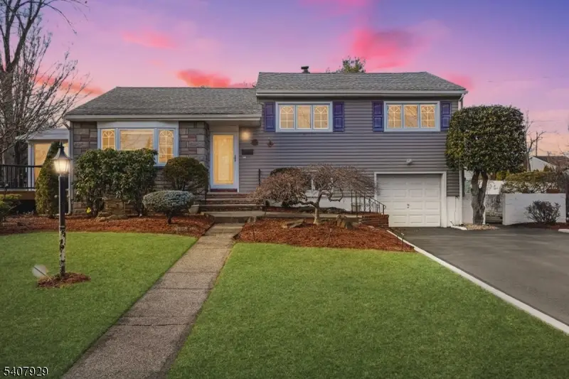 715 Bush Pl, Paramus, NJ 07652 - #1