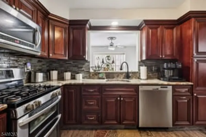 116 Harrow Dr, Franklin, NJ 08873 - #3