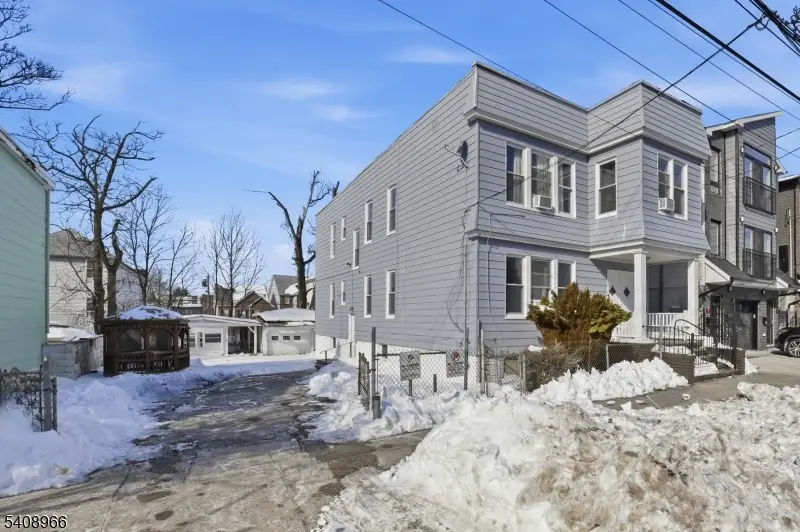 599 S 18th St, Newark, NJ 07103 - Image #1