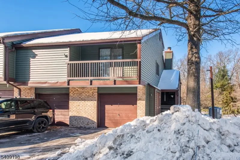 7 Summit Ct, Clinton Township, NJ 08801 - #1