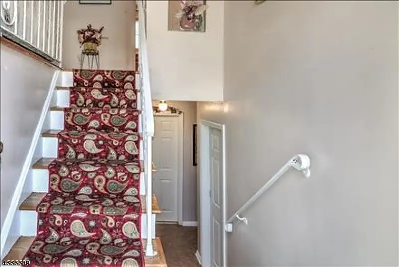 454 W 6th Ave, Roselle, NJ 07203 - #2