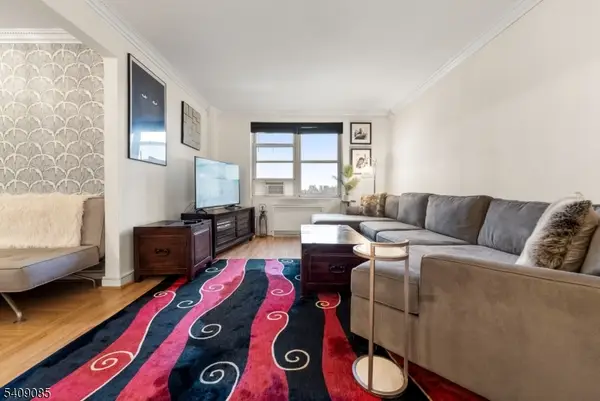 8450 Blvd East #1H, North Bergen Twp., NJ 07047