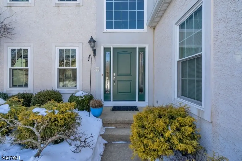 17 Craft Farm Dr, Bradley Gardens, NJ 08807 - #3