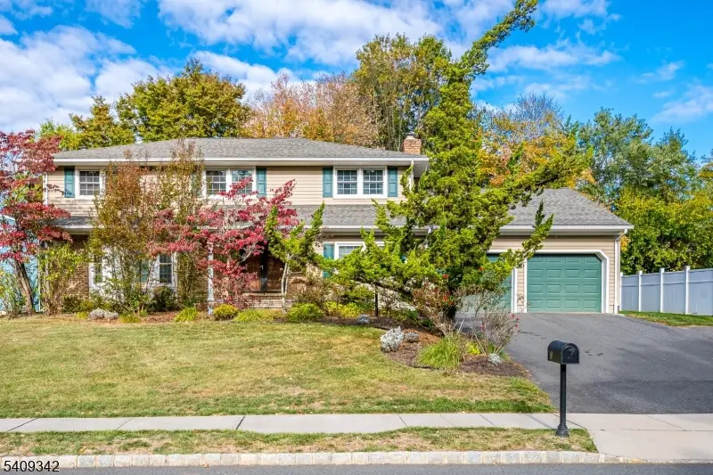 5 Woodmere Rd, North Brunswick, NJ 08902 - #1