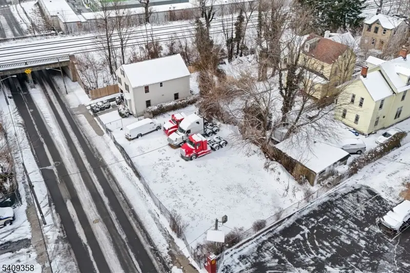 27 Oakwood Ave, Orange, NJ 07050 - #1