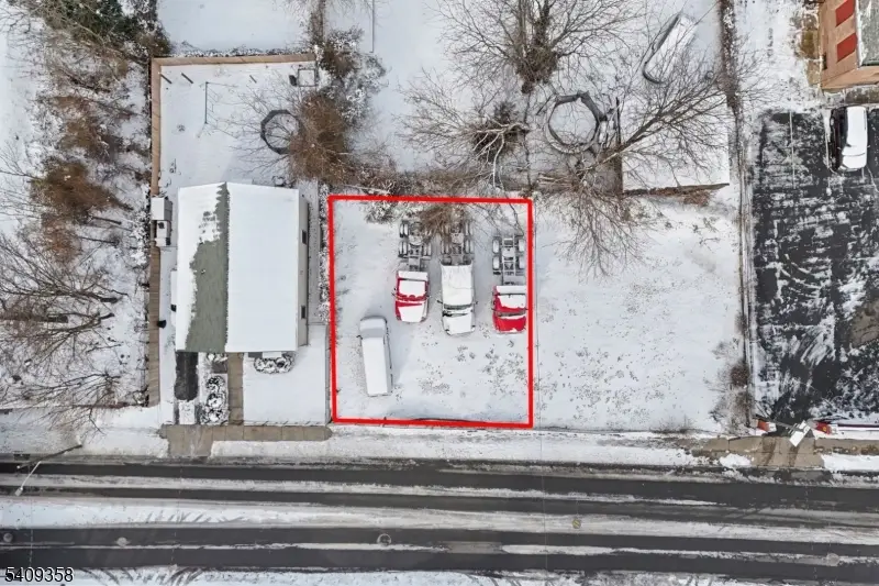 27 Oakwood Ave, Orange, NJ 07050 - #2