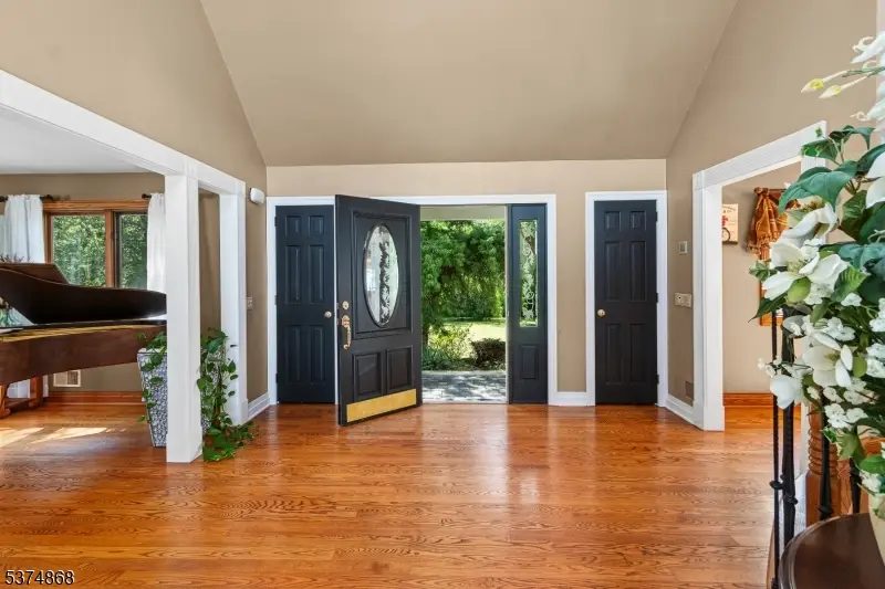 334 W Valley Brook Rd, Washington, NJ 07853 - #2