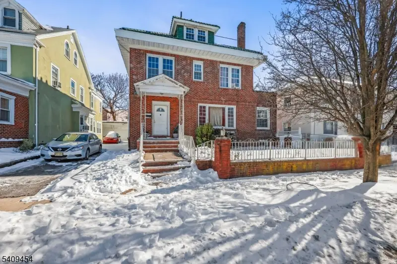 82 Girard Pl, Newark, NJ 07108 - #1