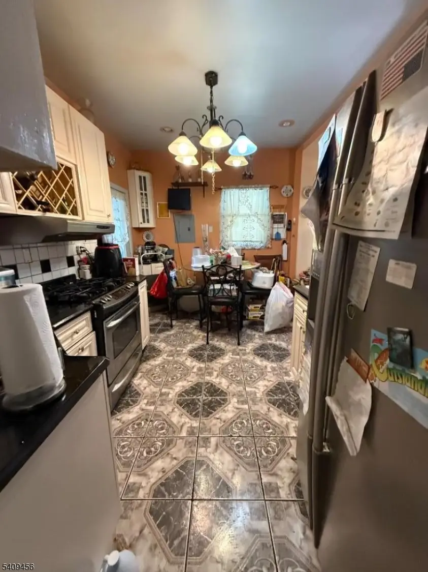 744 Trumbull St, Elizabeth, NJ 07201 - Image #2