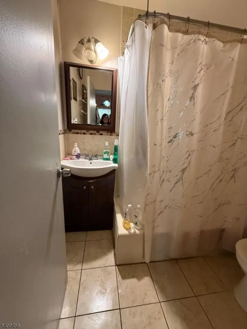 744 Trumbull St, Elizabeth, NJ 07201 - Image #3