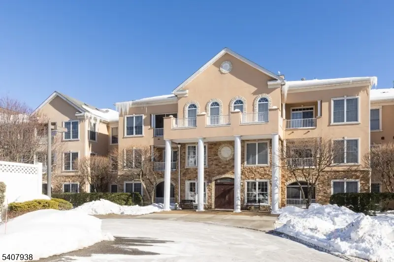 3302 Cleveland Ln #302, Mount Hope, NJ 07866 - #1