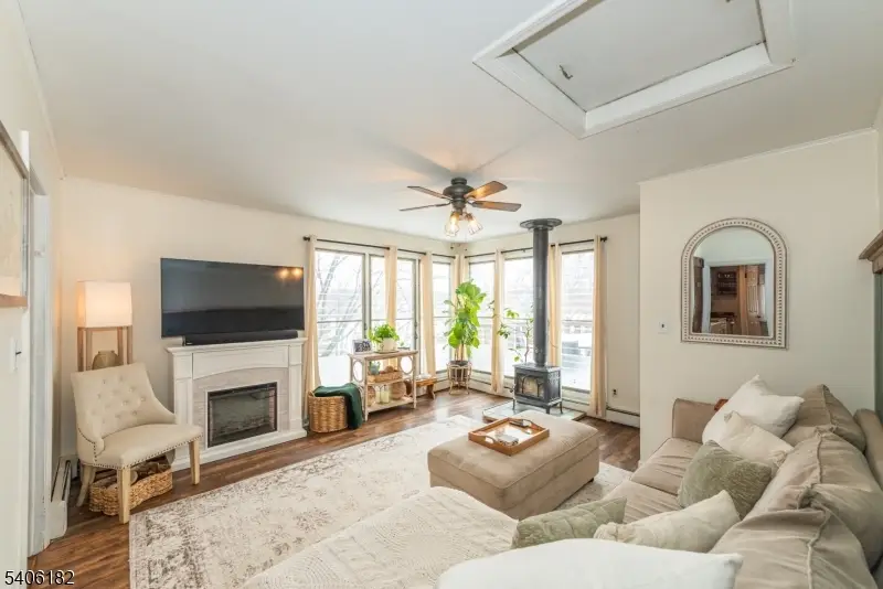 3 Bear Pond Trl, Hopatcong, NJ 07821 - #1