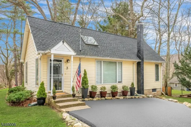 3 Redmans Dr, Jefferson, NJ 07438 - #1