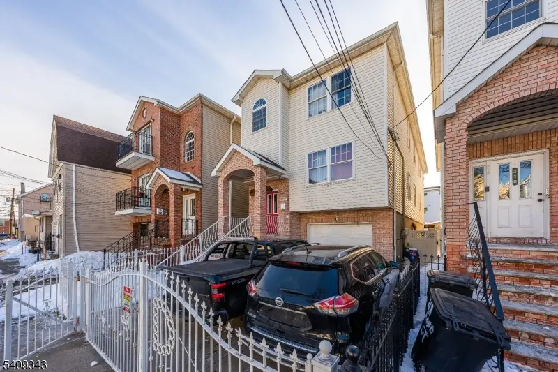 216 Bond St, Elizabethport, NJ 07206 - Image #2