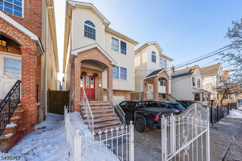 216 Bond St, Elizabethport, NJ 07206 - Image #3