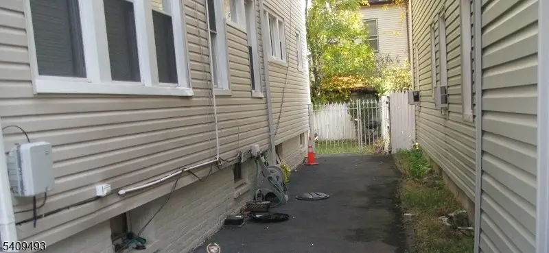 46-48 Clinton Pl, Newark, NJ 07108 - #3